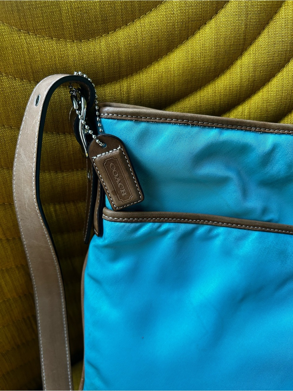 Coach Vintage File Turquoise Crossbody Bag with Tan Trim very Rare 2003 - Picture 4 of 15